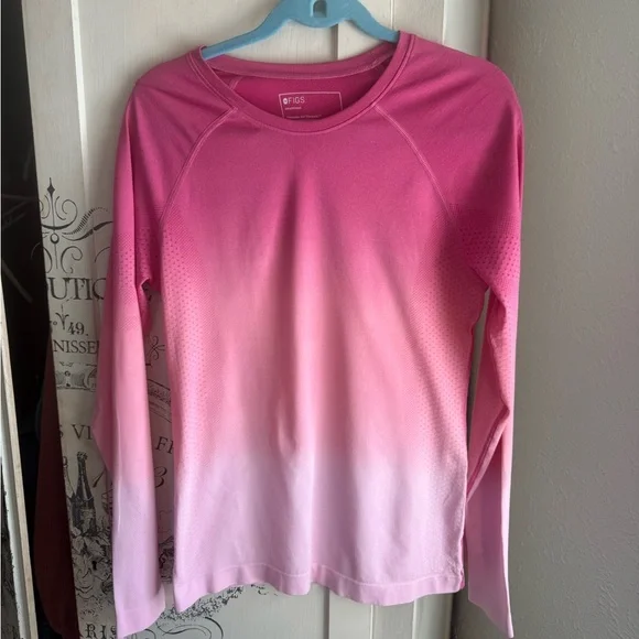 Very Gently Preowned F’ing Pink Ombré Salta Seamless Underscrub W/Tiny defect - Picture 6 of 11